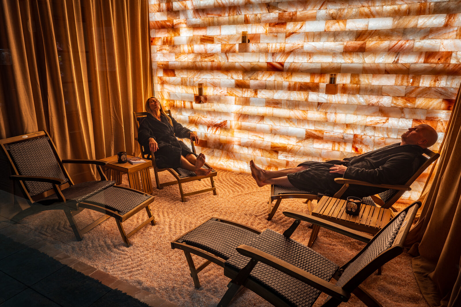 Soaking tub spa moment at Arroyo Pinion